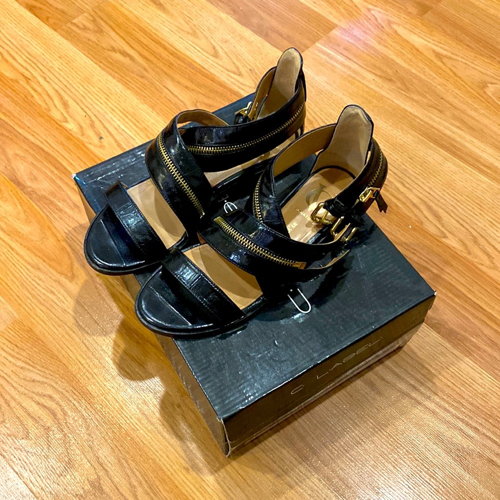 WOMENS FLAT SANDALS